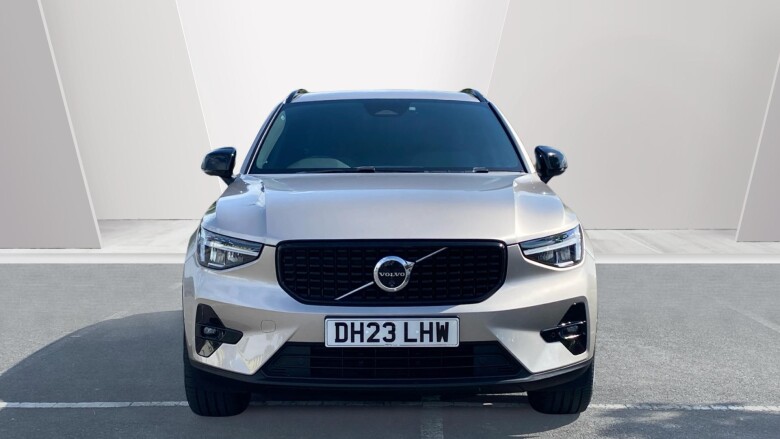 Volvo XC40 2.0 B3P Plus Dark 5dr Auto Petrol Estate